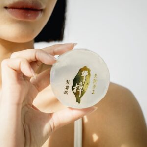 牛樟精油手工皂｜臉、身體適用 (100g)